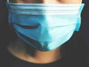 surgical face mask